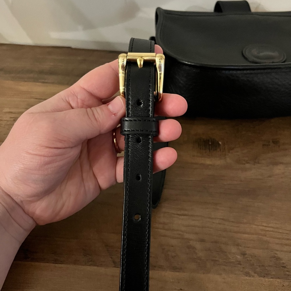Dooney & Bourke Vintage Black Leather Crossbody Bag with Strap - Picture 4 of 7